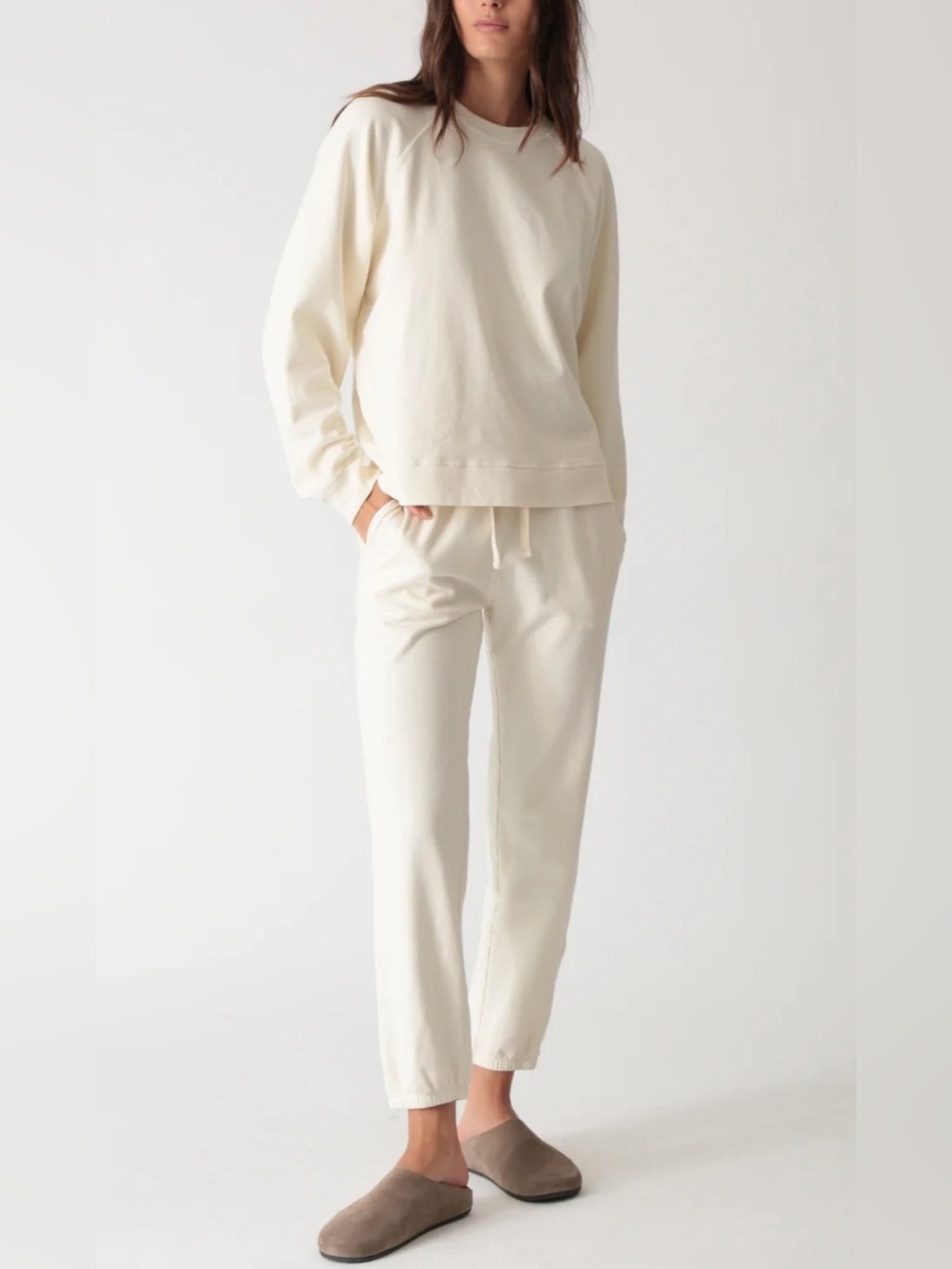 Electric & Rose CLASSIC JOGGER
Ivory Set Cream Pullover Sweatshirt